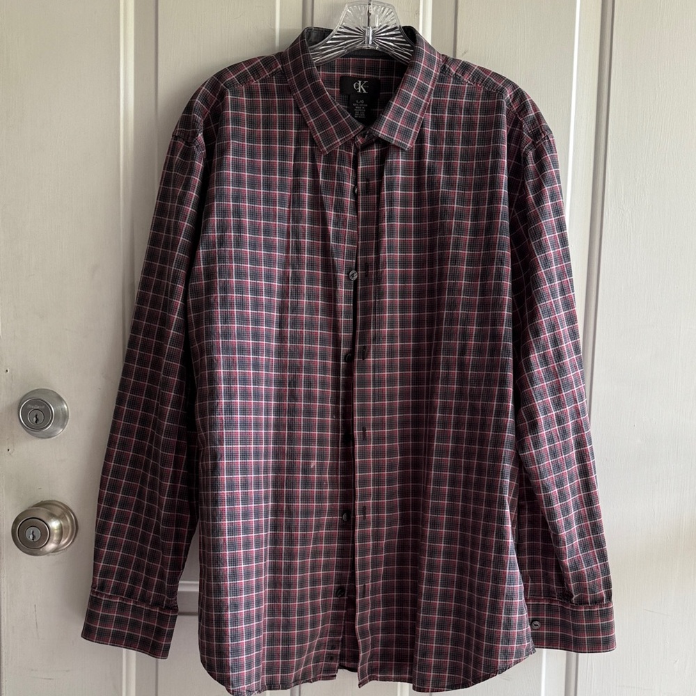 Calvin Klein Men's 100% Cotton Black &  Red Checkered Shirt